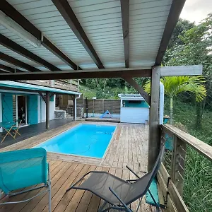 https://la-casita-iloh.comcaribbean.com