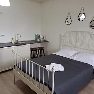 Tom's House Apartment Otopeni