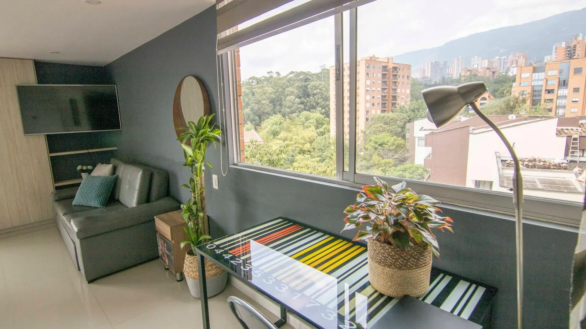 Loft Moderno En El Poblado Con Vista Y Parqueadero Mio Lofts Apartment Medellin