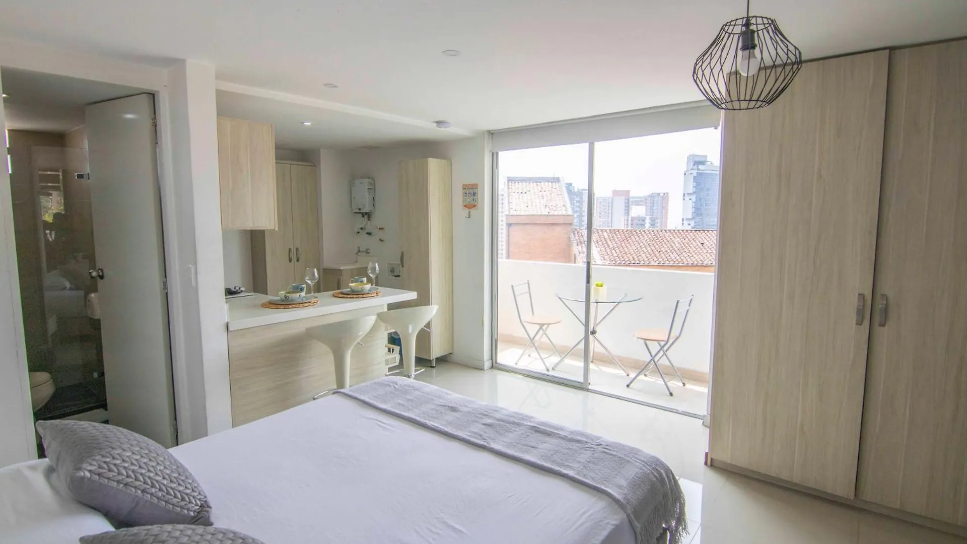 Loft Moderno En El Poblado Con Vista Y Parqueadero Mio Lofts Apartment Medellin