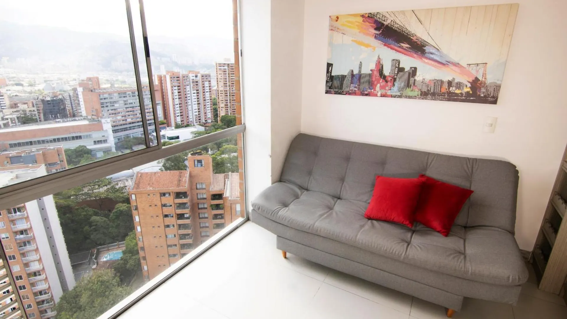 Loft Moderno En El Poblado Con Vista Y Parqueadero Mio Lofts Colombia